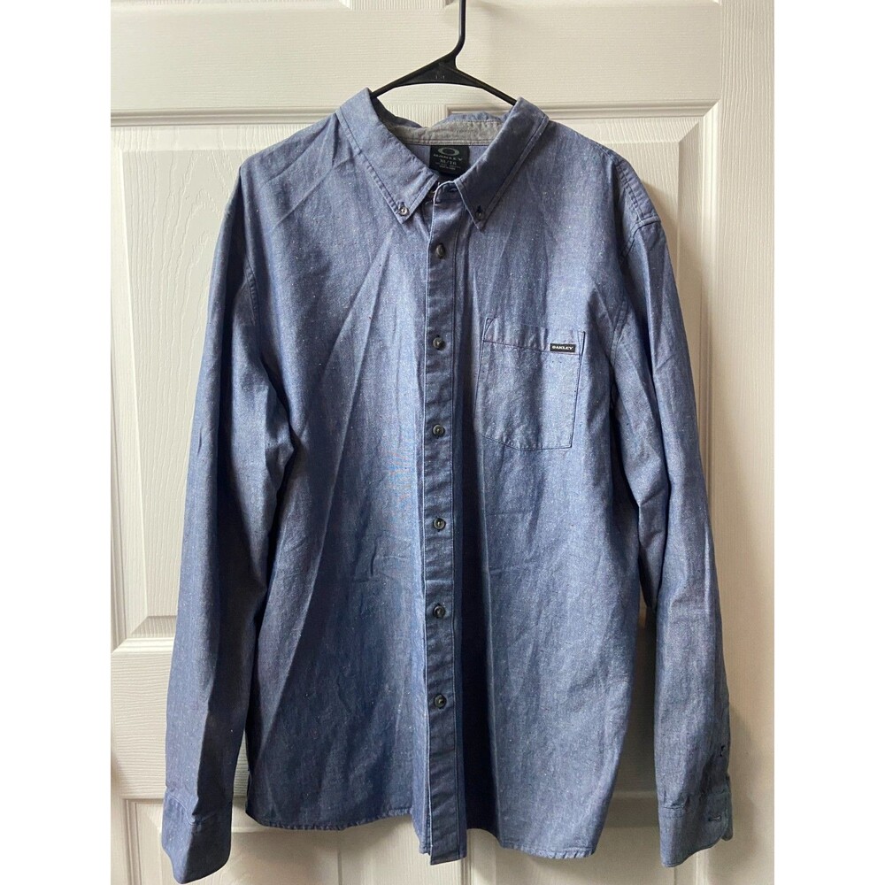 Oakley Chambray Button Down Shirt Mens XLG Blue Pocket All Cotton Manly Speckled